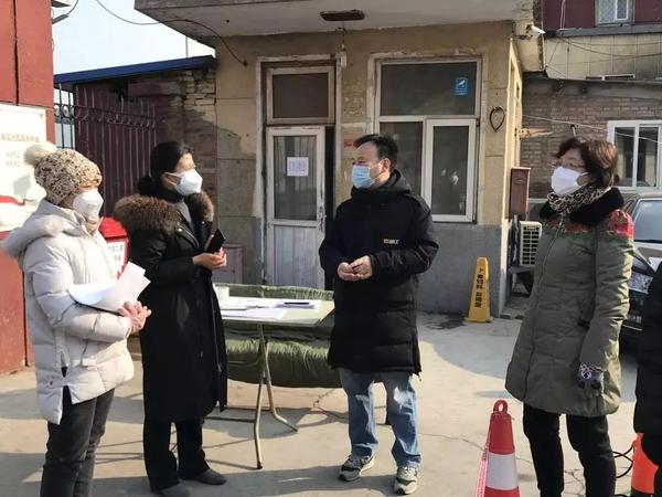 刘秀杰委员走访居民小区督查工作 刘秀杰委员走访居民小区督查工作