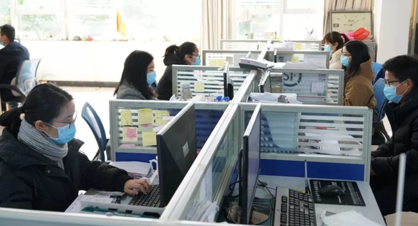 图为三川智慧部分员工已有序复工复产。