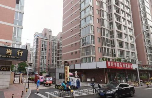 新怡家园小区北门 资料图 新怡家园小区北门 资料图