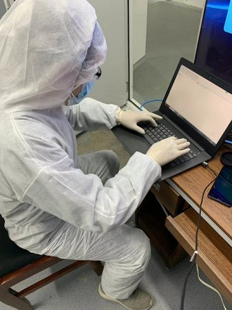 视联动力工程师进入疫情定点收治医院安装调试设备