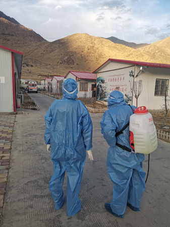 在那拉高速项目部消毒 在那拉高速项目部消毒