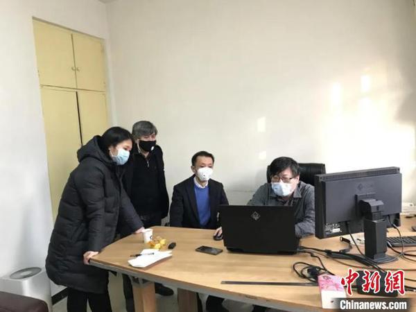 创作团队 耿硕 摄 创作团队 耿硕 摄