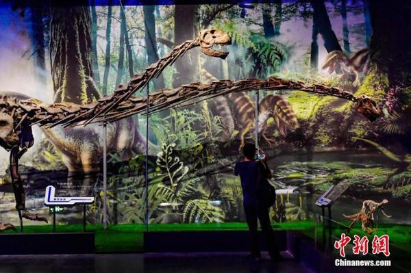 点击进入下一页