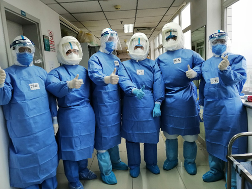 2 麻醉专业组和临床医生进行演练