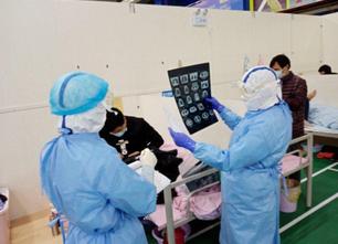 ?云南省曲靖市政协常委邓星梅：穿上这身白衣，我便有了挺身而出的勇气