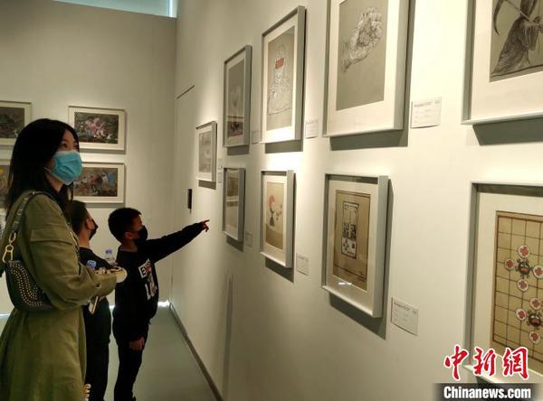 展览一角?！⊙罘?摄