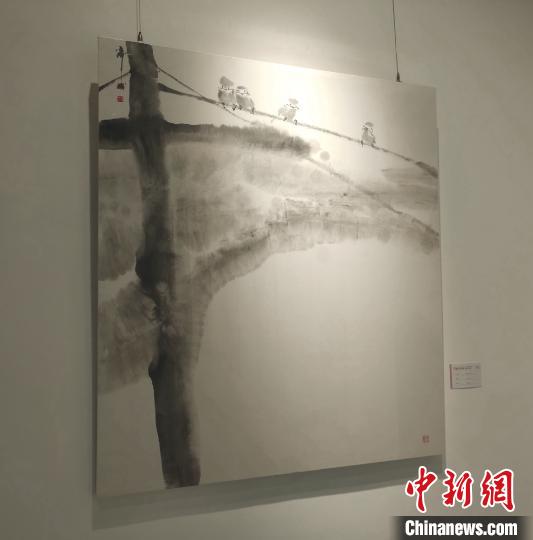 展览作品之一?！⊙罘?摄