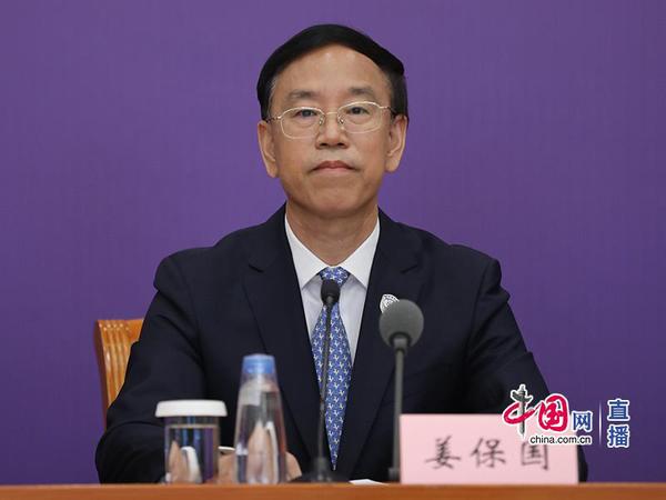 北京大学人民医院院长、援鄂抗疫医疗队领队姜保国