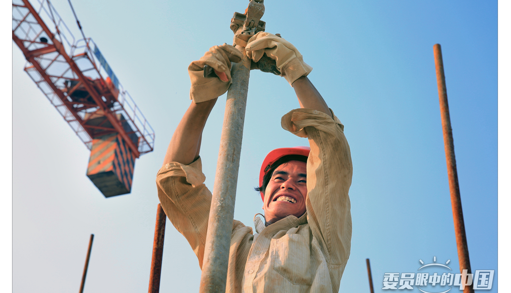 烈日下的民工兄弟（组图）