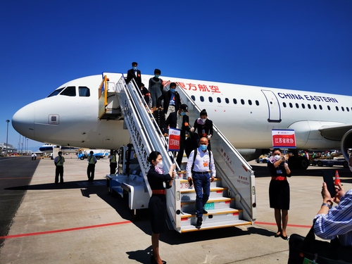 特邀委员记者%20唐江澎摄