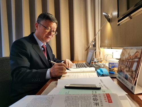 顾明委员 顾明委员