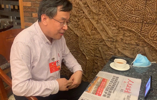 让我们的年轻一代得到洗礼