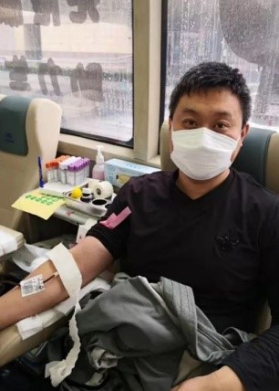 高峰参加无偿献血 高峰参加无偿献血