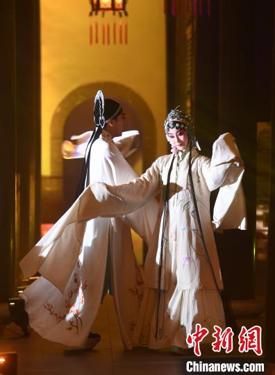 点击进入下一页