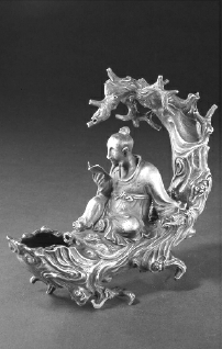 元代朱碧山银槎 高18厘米 长20厘米 故宫博物院藏 元代朱碧山银槎 高18厘米 长20厘米 故宫博物院藏