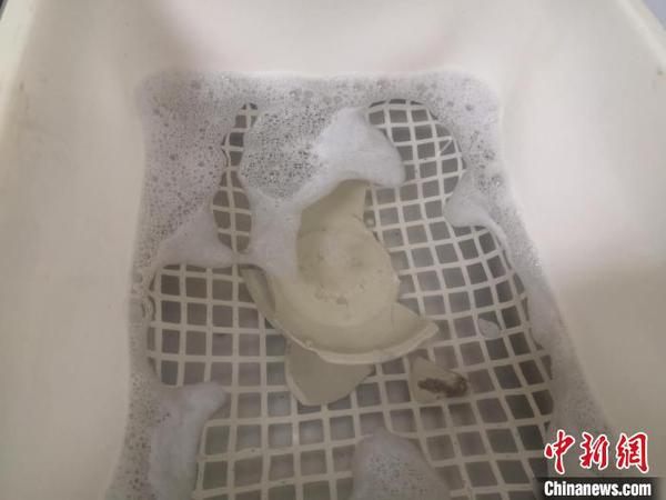 正在使用超声波清洗的瓷器?！⊥τ?摄