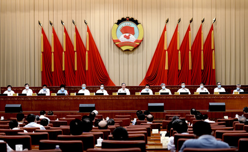 　　6月28日，全国政协参政议政人才库特聘专家聘书颁发仪式在京举行。中共中央政治局常委、全国政协主席汪洋出席并讲话。                                     本报记者 田福良 摄