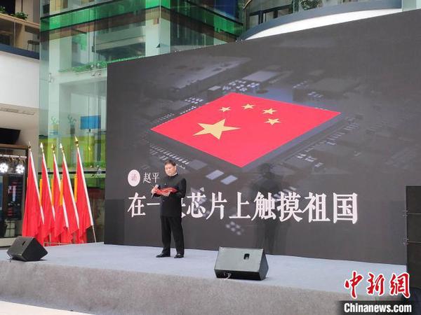 诗人朗诵诗歌?！⊥蹶魂?摄