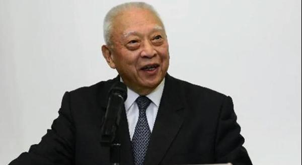 △全国政协副主席董建华