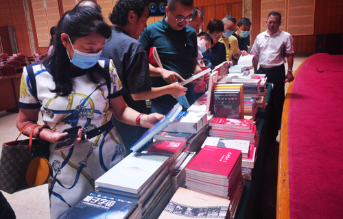 品渝州书香 抒履职情怀 品渝州书香 抒履职情怀