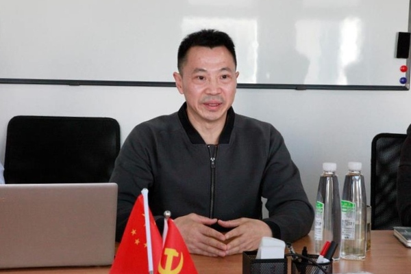 吴海委员介绍企业发展情况