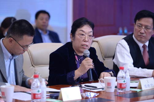 10侯艳宁 10侯艳宁