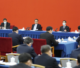 李克强与经济界别政协委员共商国是