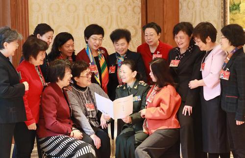 这个三八节，我们聚在“议政堂”