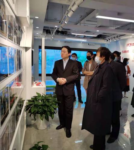 刘健副主席带队视察中文在线集团公司