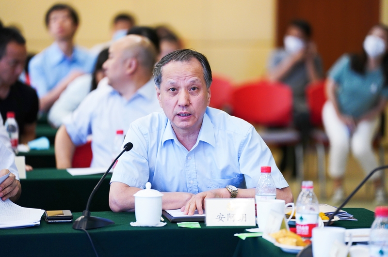 安阿玥  全国政协委员、中国中医科学院首席研究员