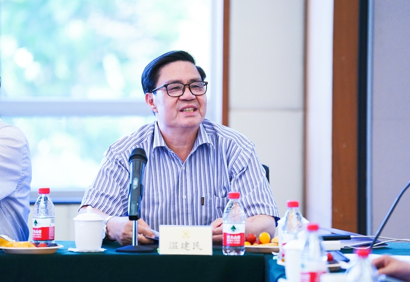 温建民  十二届全国政协委员、首都名中医、北京科技大学天津学院大健康学院院长兼中医研究院院长