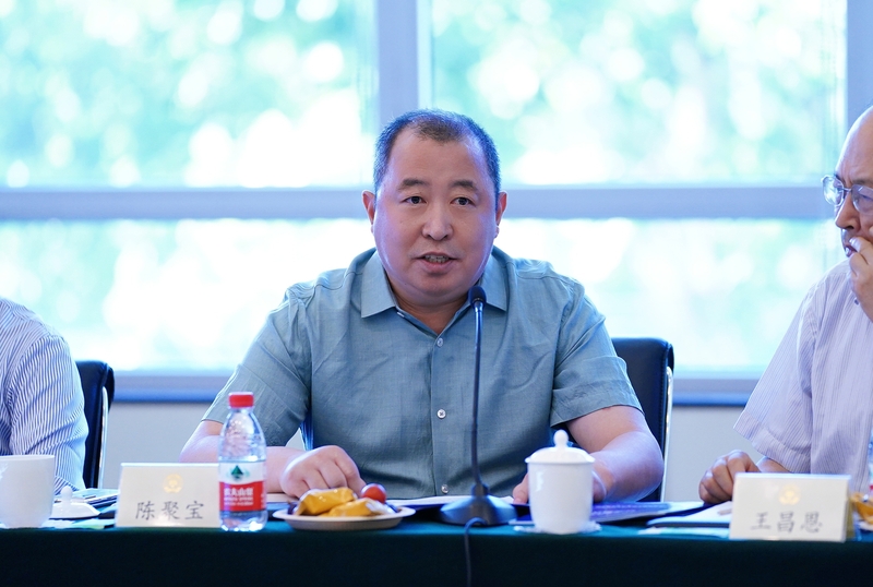 陈聚宝  中国管理科学研究院科技管理研究所副所长、中健长生露生物科技公司董事长