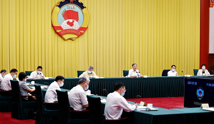 全国政协召开双周协商座谈会 围绕“织牢国家公共卫生防护网”协商议政 汪洋主持
