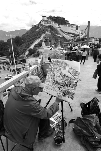 2016年李小可在布达拉宫广场药王山观景台C61A0073