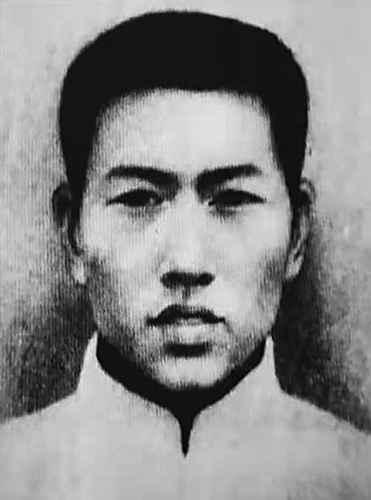 ▲红十四军军长何昆