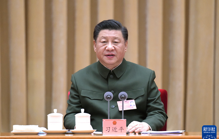 习近平出席解放军和武警部队代表团全体会议