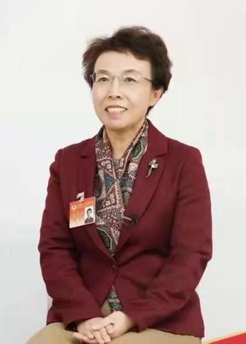 全国政协常委、民盟中央副主席、全国妇联副主席、北京市政协副主席、民盟北京市委主委程红出席政协第十三届全国委员会第五次会议。