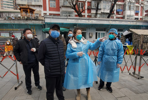 汤钦飞主席到龙潭街道调研核酸检测工作情况 汤钦飞主席到龙潭街道调研核酸检测工作情况