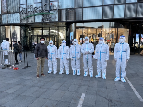 5. 委员主动提供核酸检测场地、物资和安保人员