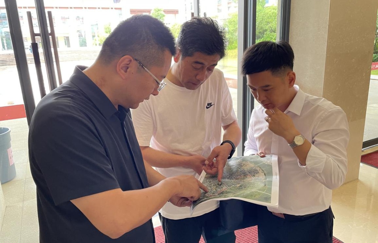 针对专家们反馈的问题查阅地图