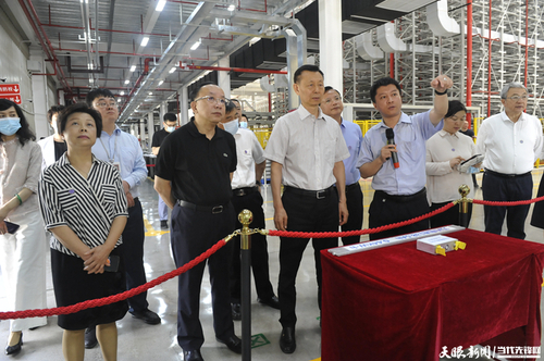 1657619833748124 1657619833748124