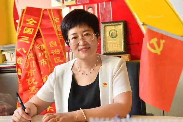 赵耐香：让老百姓好日子越过越红火！