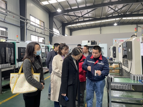 （渝站，奋进新征程专题新闻3）%28分离图%29(2592312)-20230712085425