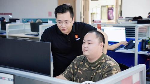 凡人善举配图(2995440)-20230919091609_爱奇艺 凡人善举配图(2995440)-20230919091609_爱奇艺