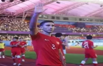 图为大埔足球运动员3号亚历斯祖在杭运会上 图为大埔足球运动员3号亚历斯祖在杭运会上