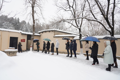 1702621944693885 1702621944693885