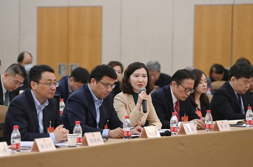 强化教育科技人才支撑，加快建设国际科技创新中心届别联组座谈会上发言。