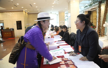 政协委员陆续报到，内蒙古开启“两会”时间