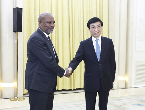 王沪宁会见卢旺达爱国阵线干部考察团(3808285)-20240130210456 王沪宁会见卢旺达爱国阵线干部考察团(3808285)-20240130210456