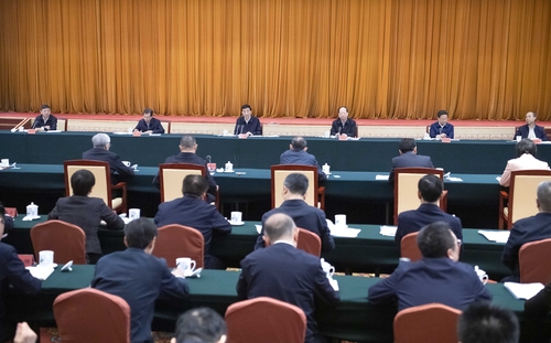 4月8日，各民主党派中央、无党派人士长江生态环境?；っ裰骷喽焦ぷ髯富嵩诒本┱倏?。中共中央政治局常委、全国政协主席王沪宁出席并讲话。新华社记者 李涛 摄